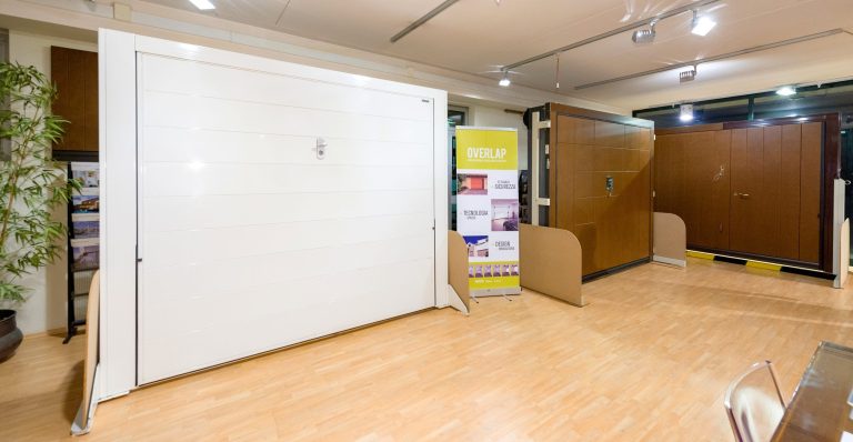 Finestre per tetti esposte in showroom
